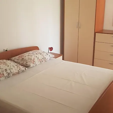 Danijela & Vlado - Three Bedroom With Balcony And Garden View Apartamento *