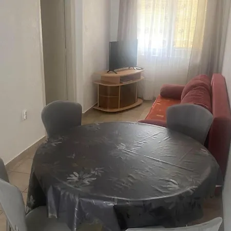 Danijela & Vlado - Three Bedroom With Balcony And Garden View Lopar