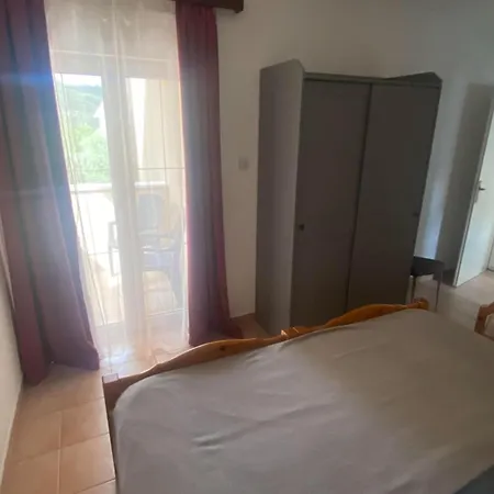 Apartamento Danijela & Vlado - Three Bedroom With Balcony And Garden View
