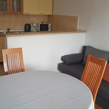 Apartamento Danijela & Vlado - Three Bedroom With Balcony And Garden View Lopar