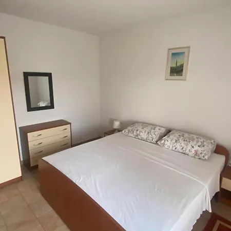 Danijela & Vlado - Three Bedroom With Balcony And Garden View Apartamento *