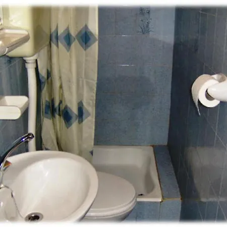 Danijela & Vlado - Three Bedroom With Balcony And Garden View Apartamento